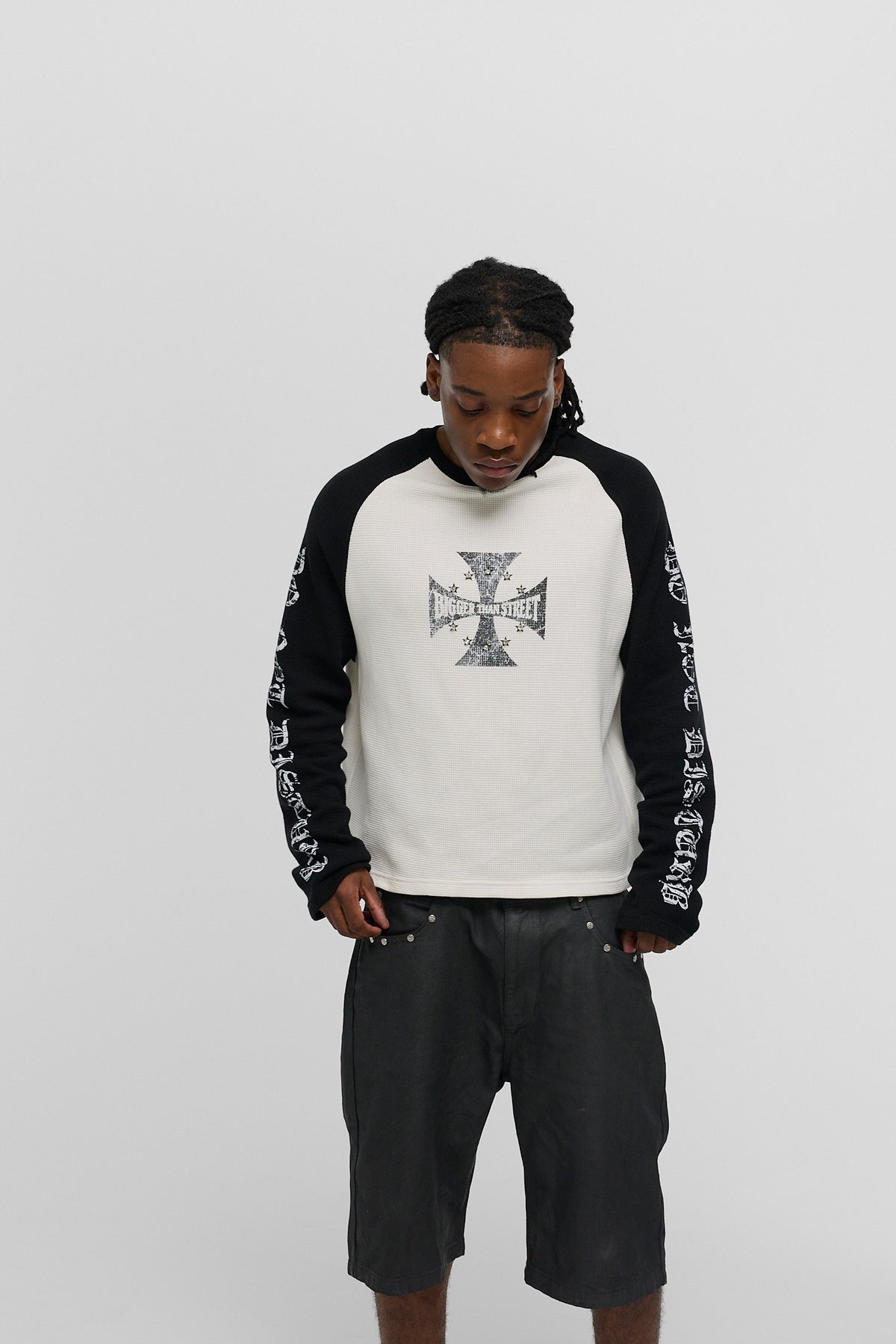 DND Waffle Longsleeve front fit